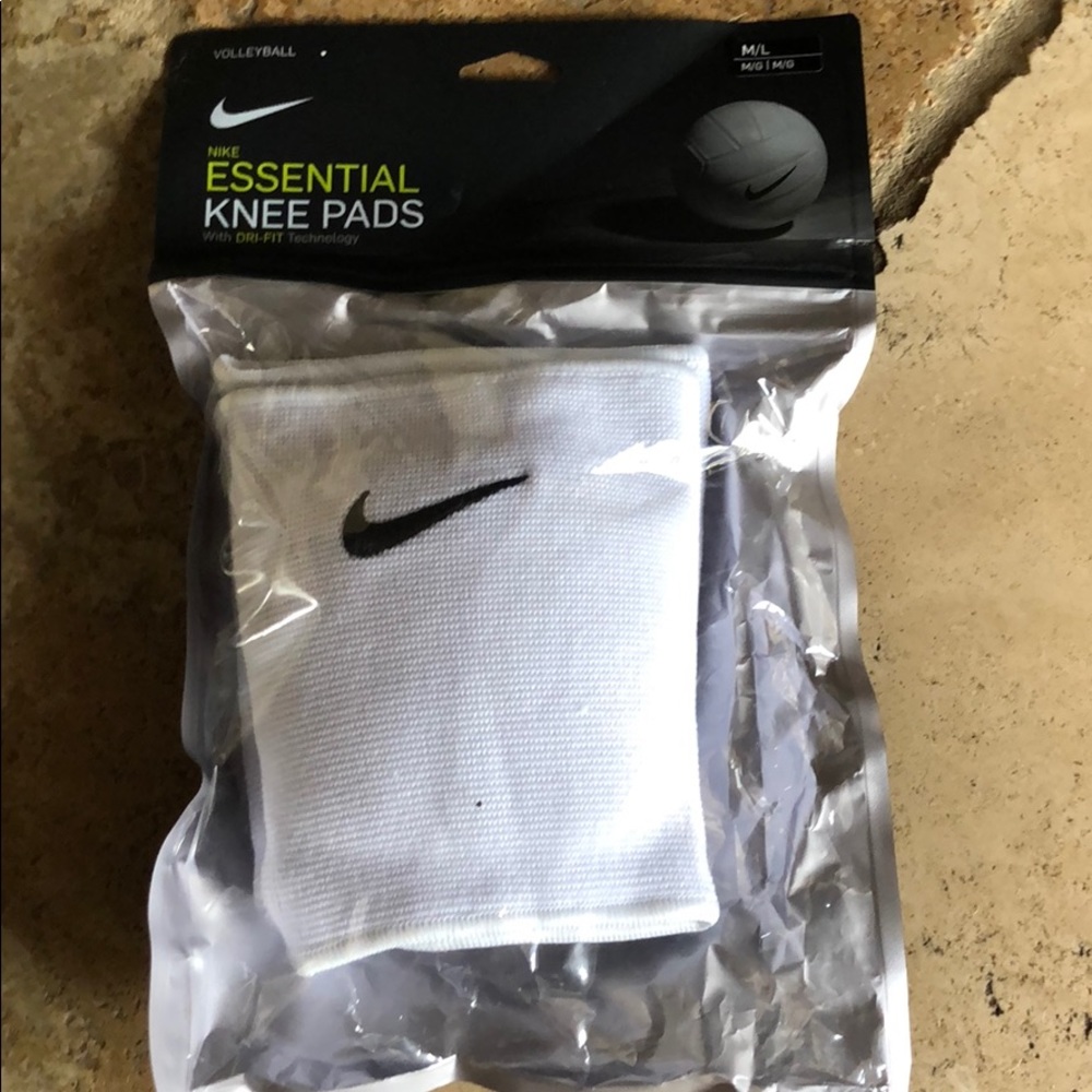 Brand new nike volleyball knee pads